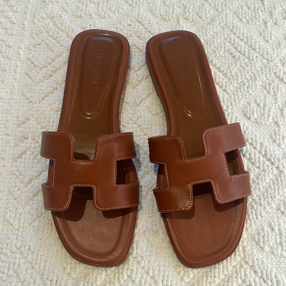 Brown Sandals - Picture 1 of 3